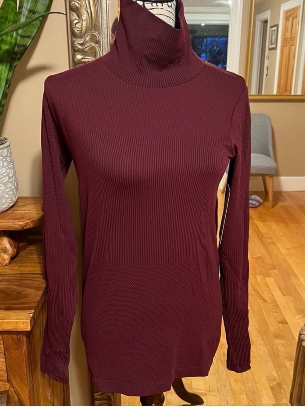 Athleta Flurry Base Layer Turtleneck. Color Burgundy Size Medium NWT